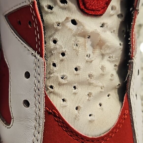 Jordan Retro 6 Carmine (2014 version) size 8.5 - Picture 2 of 7